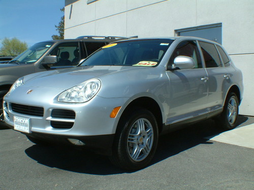Picture of a 2004 Porsche Cayenne 40k Miles